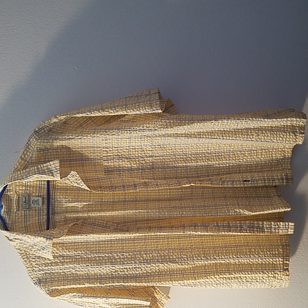 Men Short Sleeve Button Shirt
